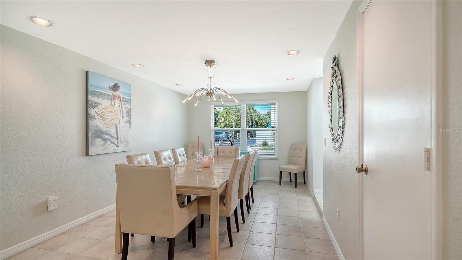 Image 14 of 56 For 404 Polk Drive