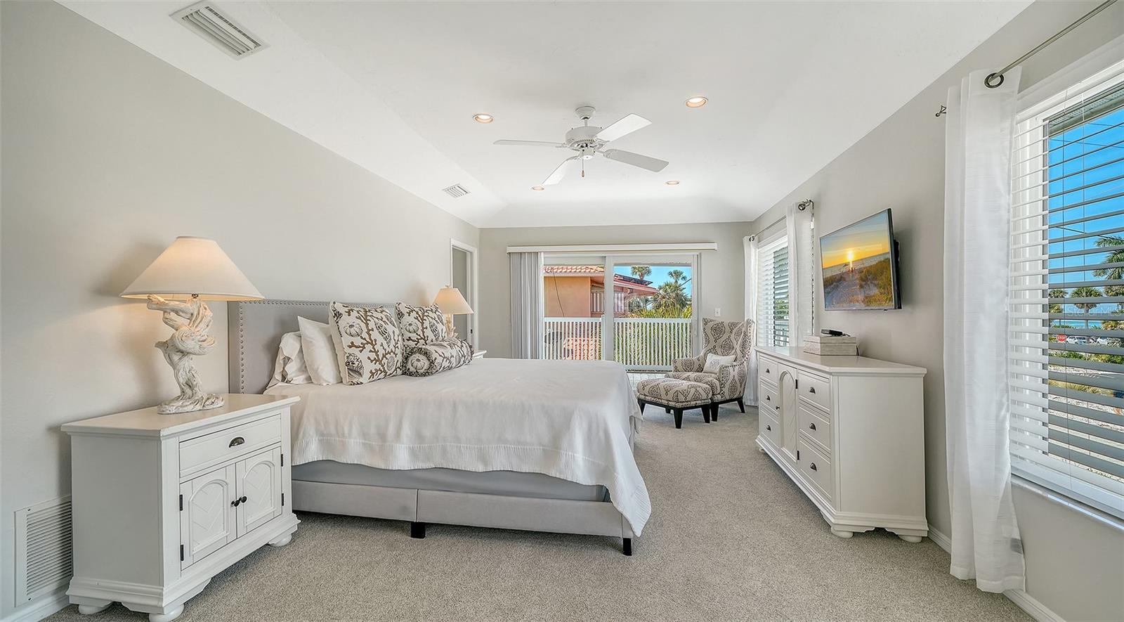 Image 15 of 56 For 404 Polk Drive