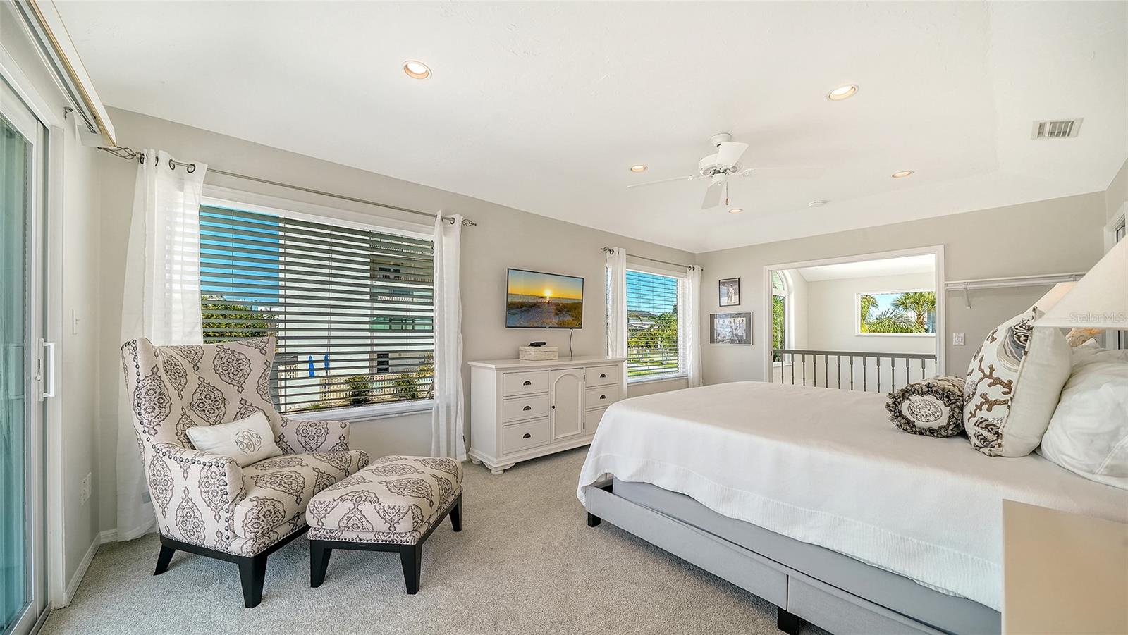 Image 17 of 56 For 404 Polk Drive