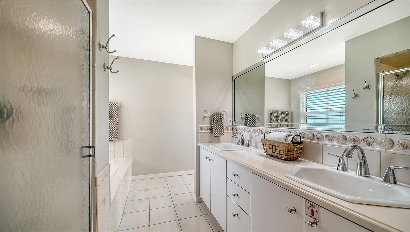 Image 19 of 56 For 404 Polk Drive