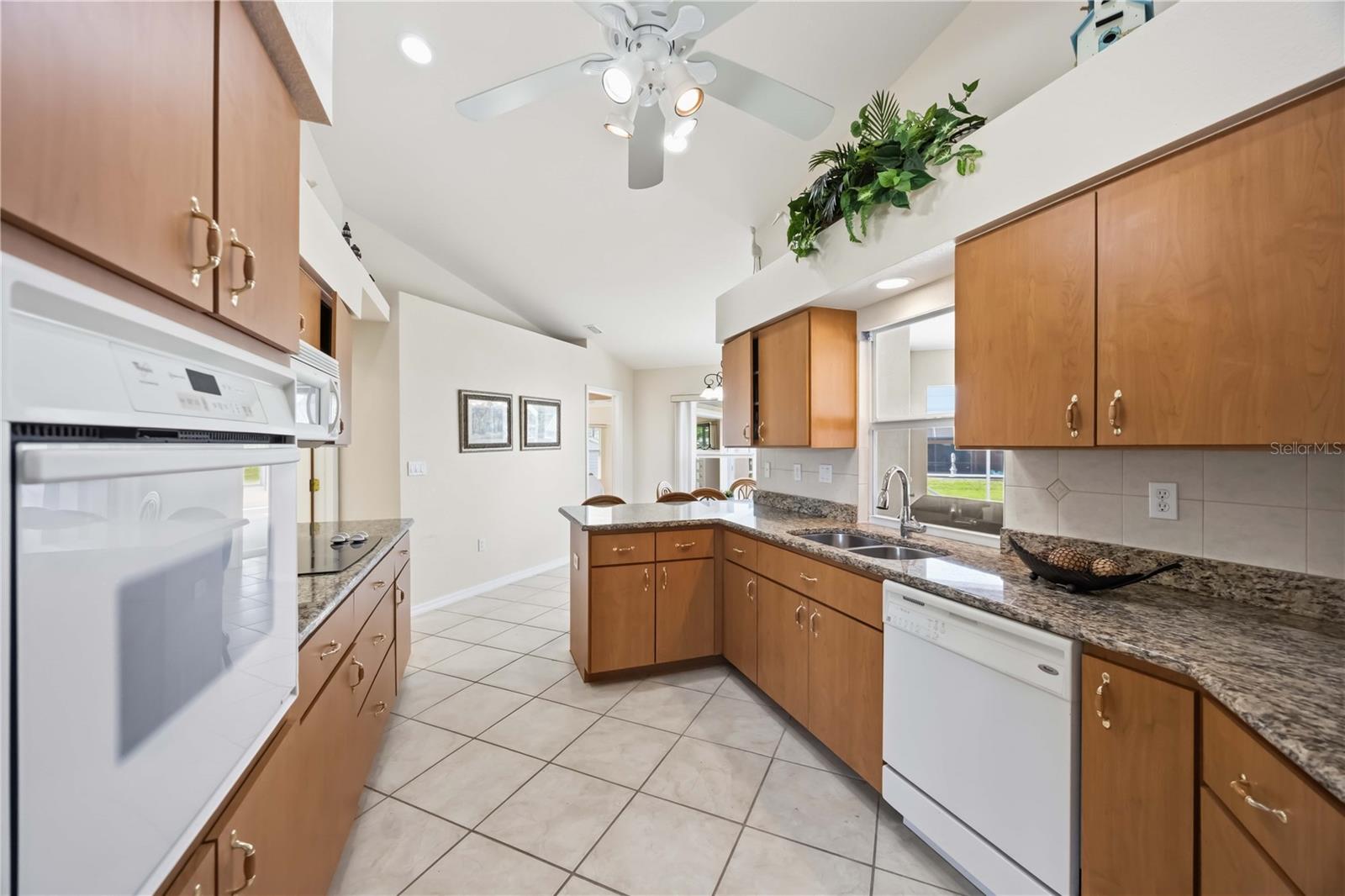 Image 17 of 59 For 18239 Regan Avenue