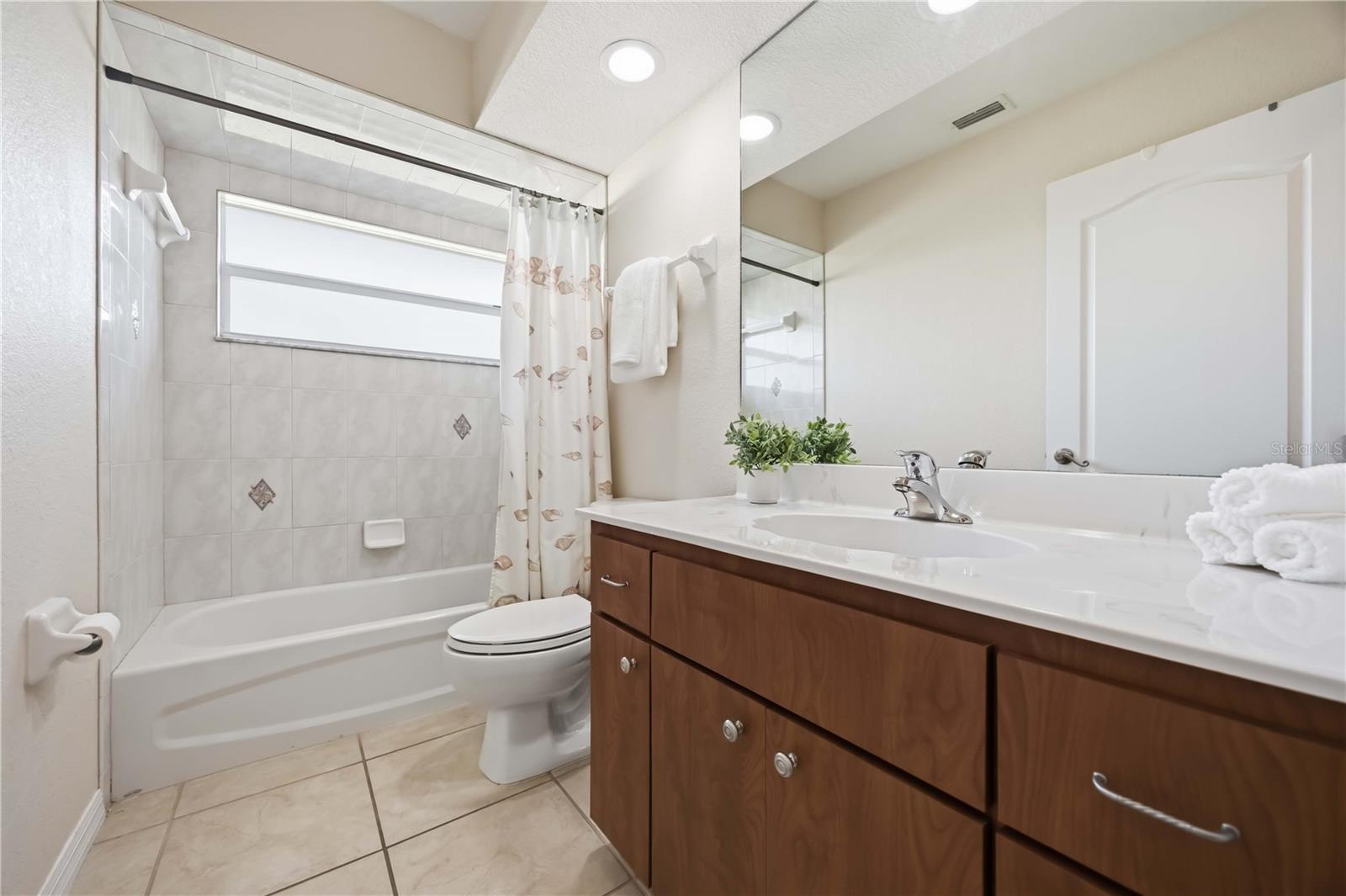 Image 43 of 59 For 18239 Regan Avenue