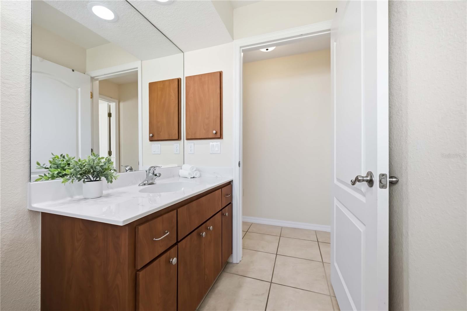 Image 44 of 59 For 18239 Regan Avenue