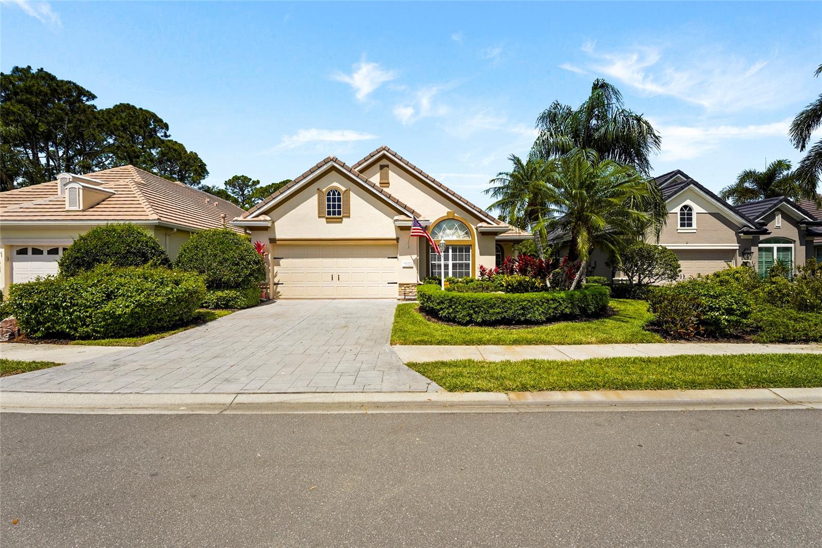 Image 18 of 83 For 7822 Troon Court