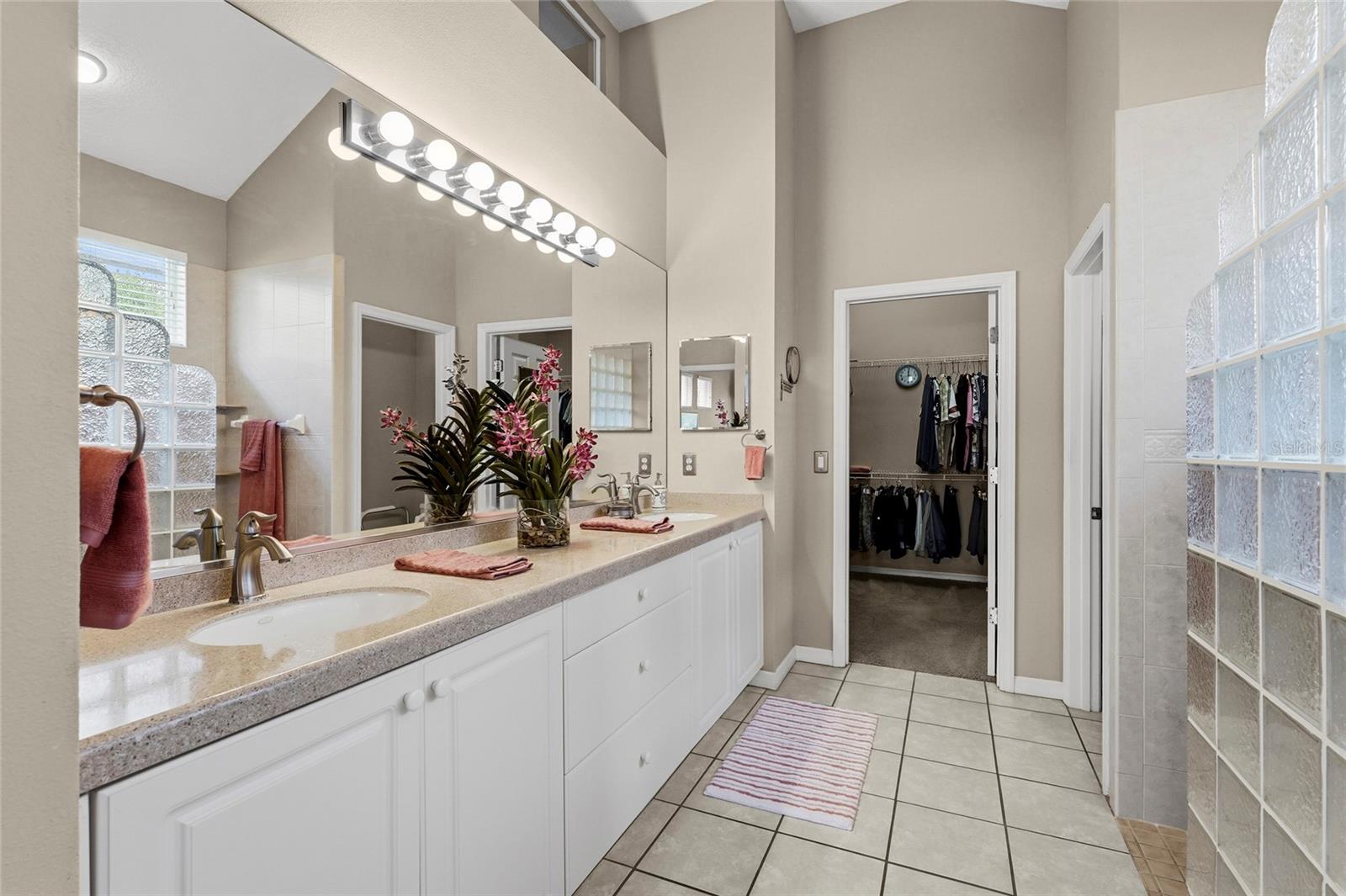 Image 33 of 83 For 7822 Troon Court