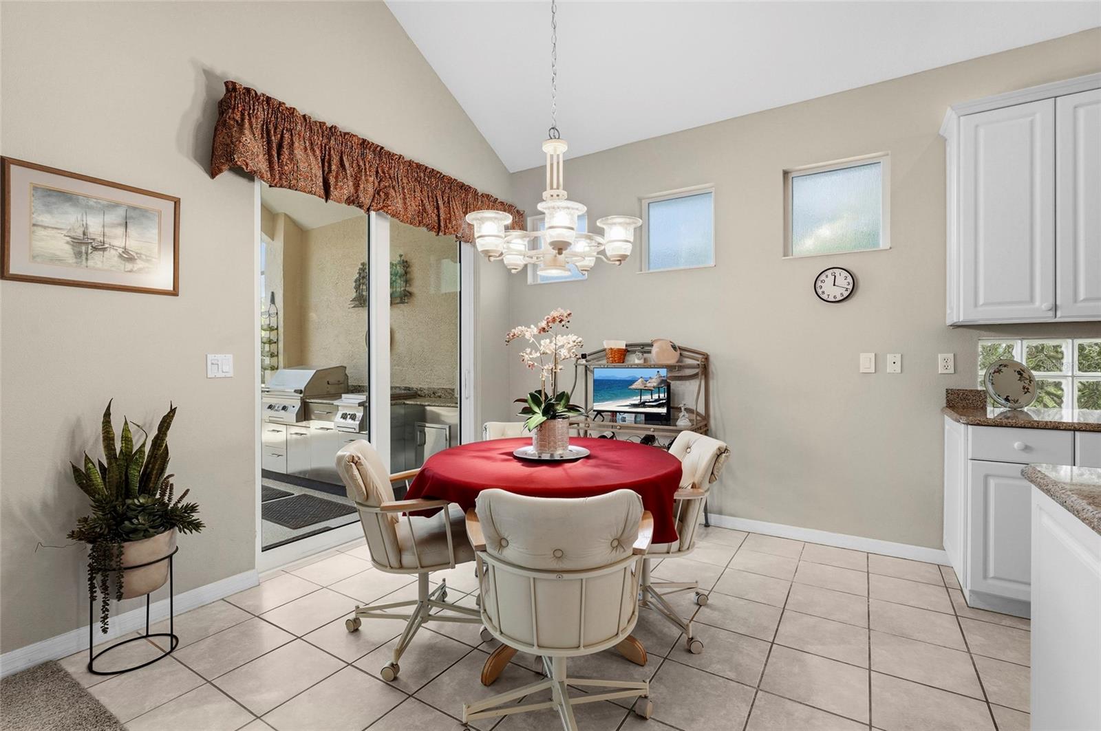 Image 6 of 83 For 7822 Troon Court