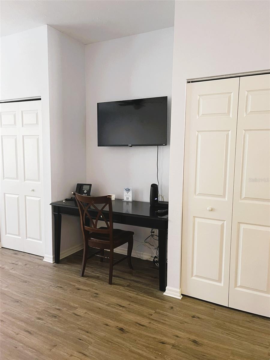 Image 10 of 17 For 3506 54th Drive W 204