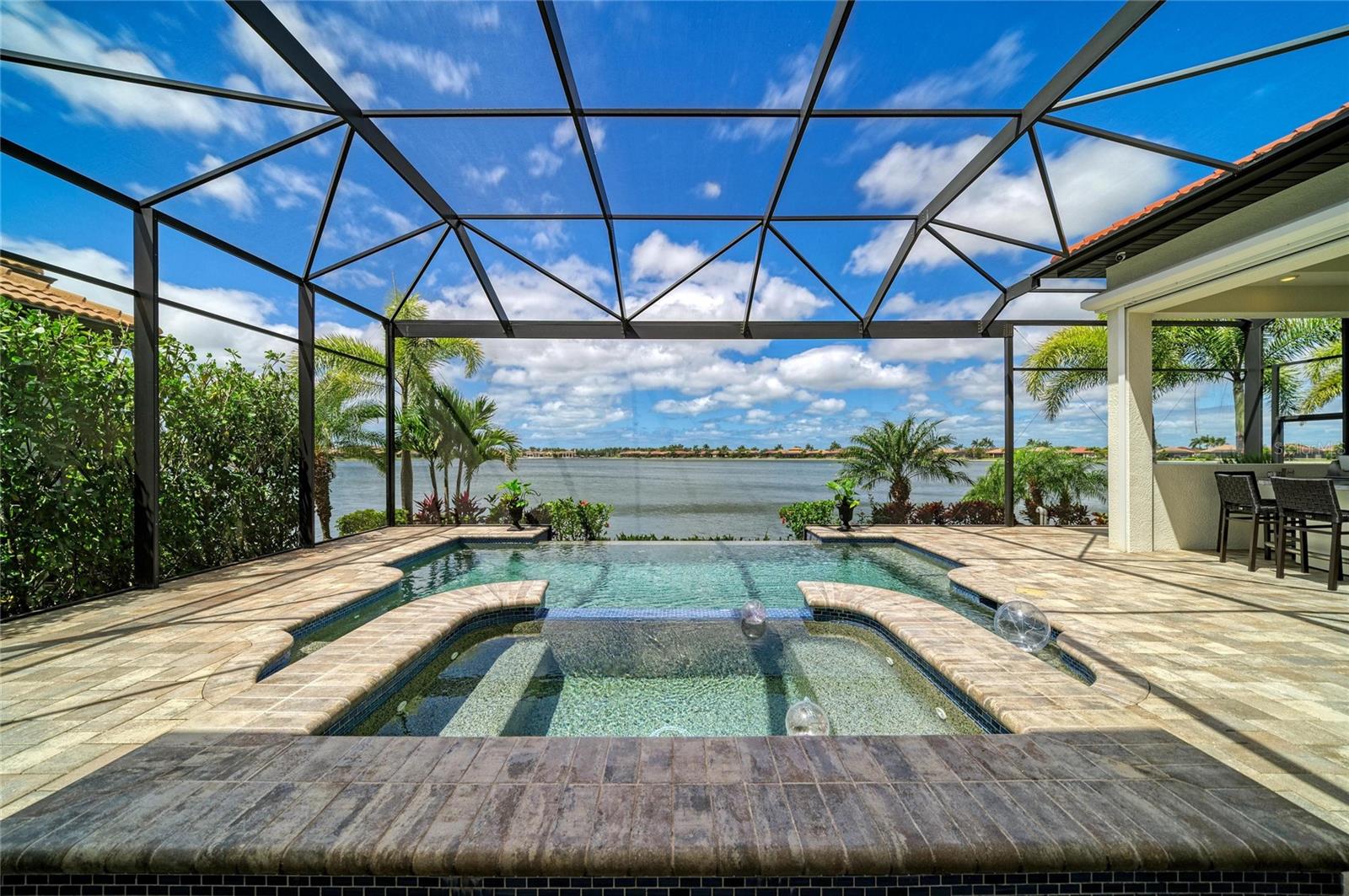 Image 21 of 100 For 296 Maraviya Boulevard