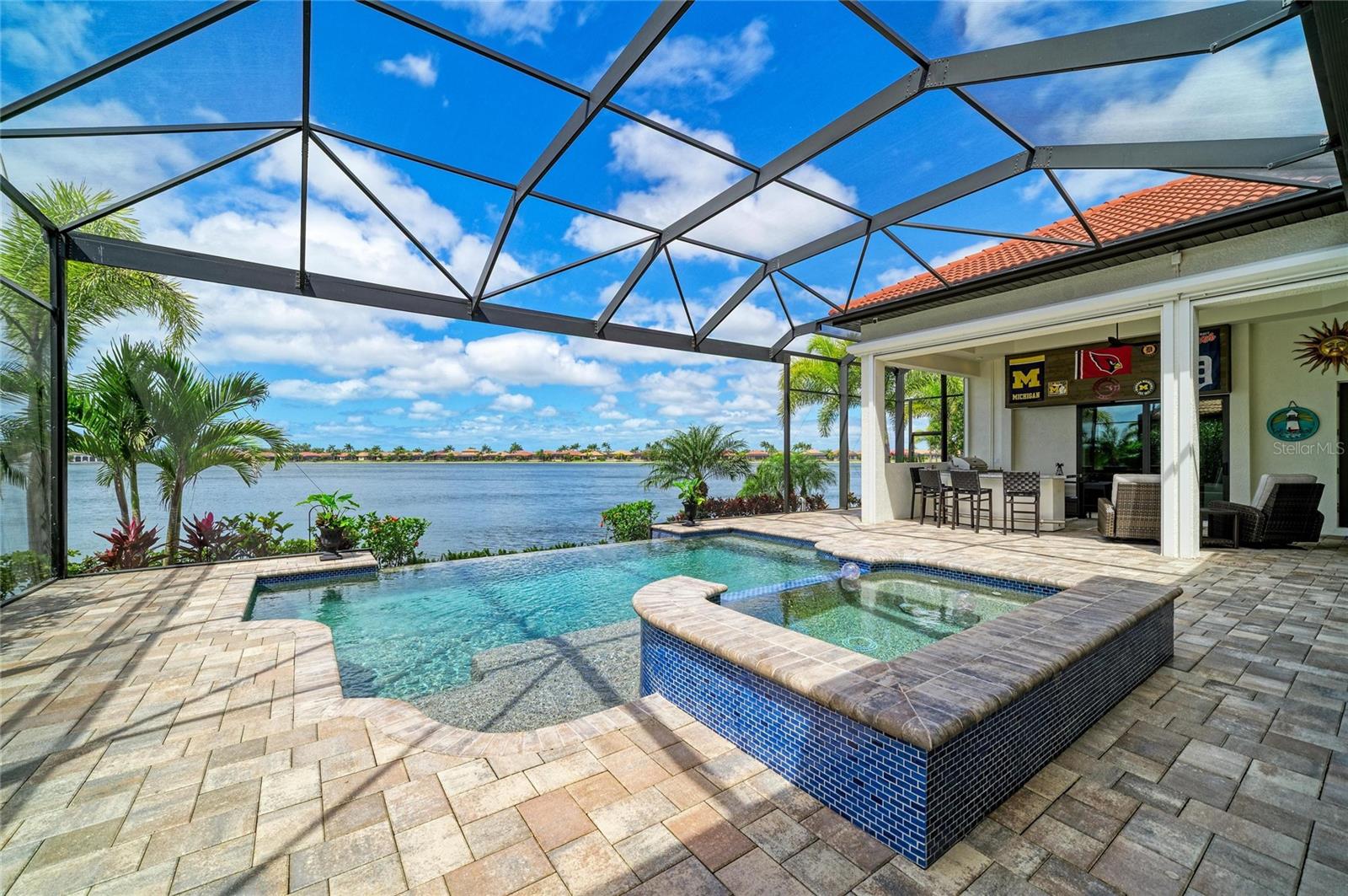 Image 22 of 100 For 296 Maraviya Boulevard