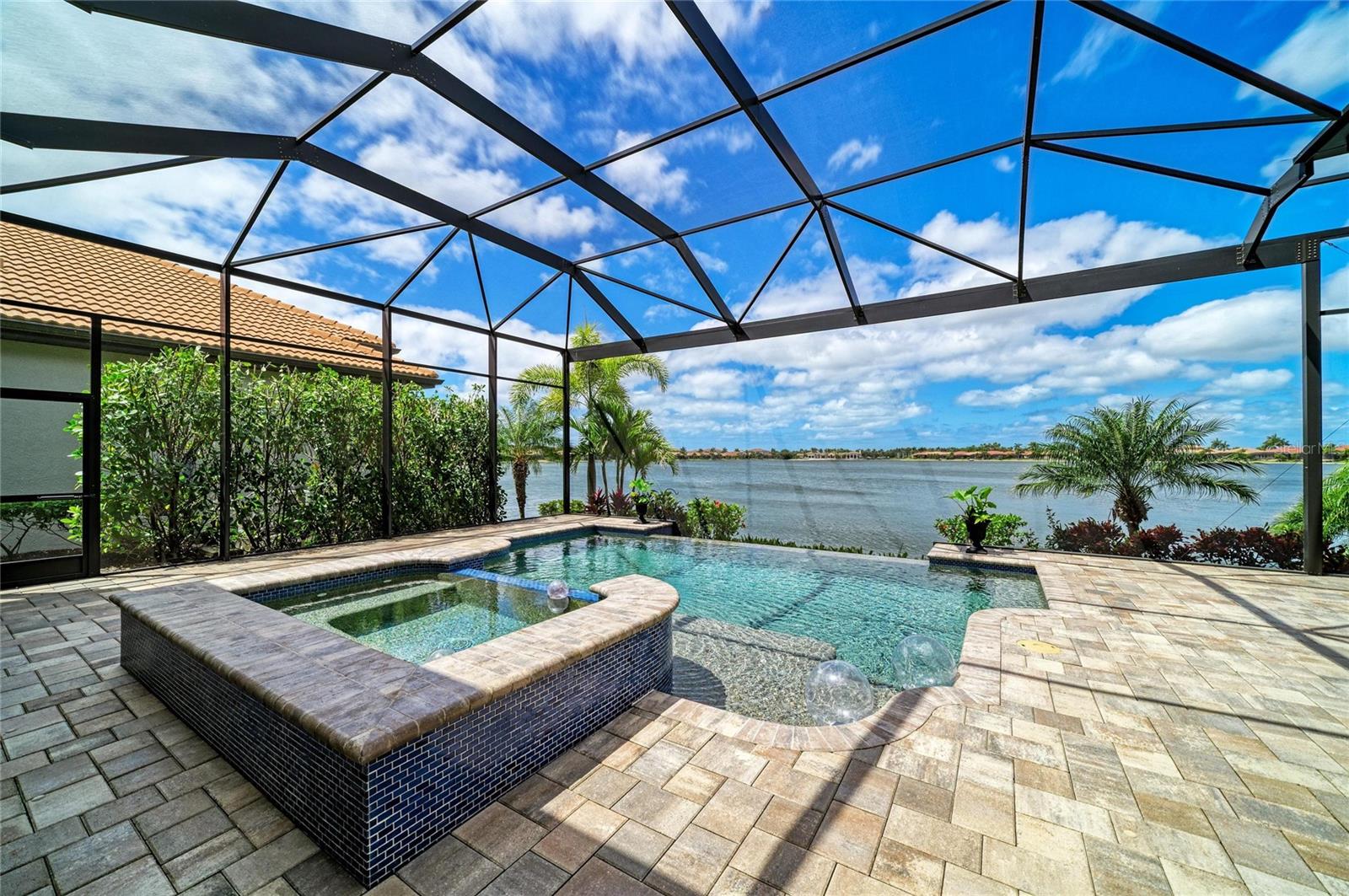 Image 23 of 100 For 296 Maraviya Boulevard