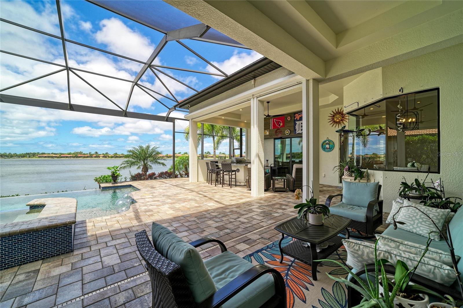 Image 29 of 100 For 296 Maraviya Boulevard