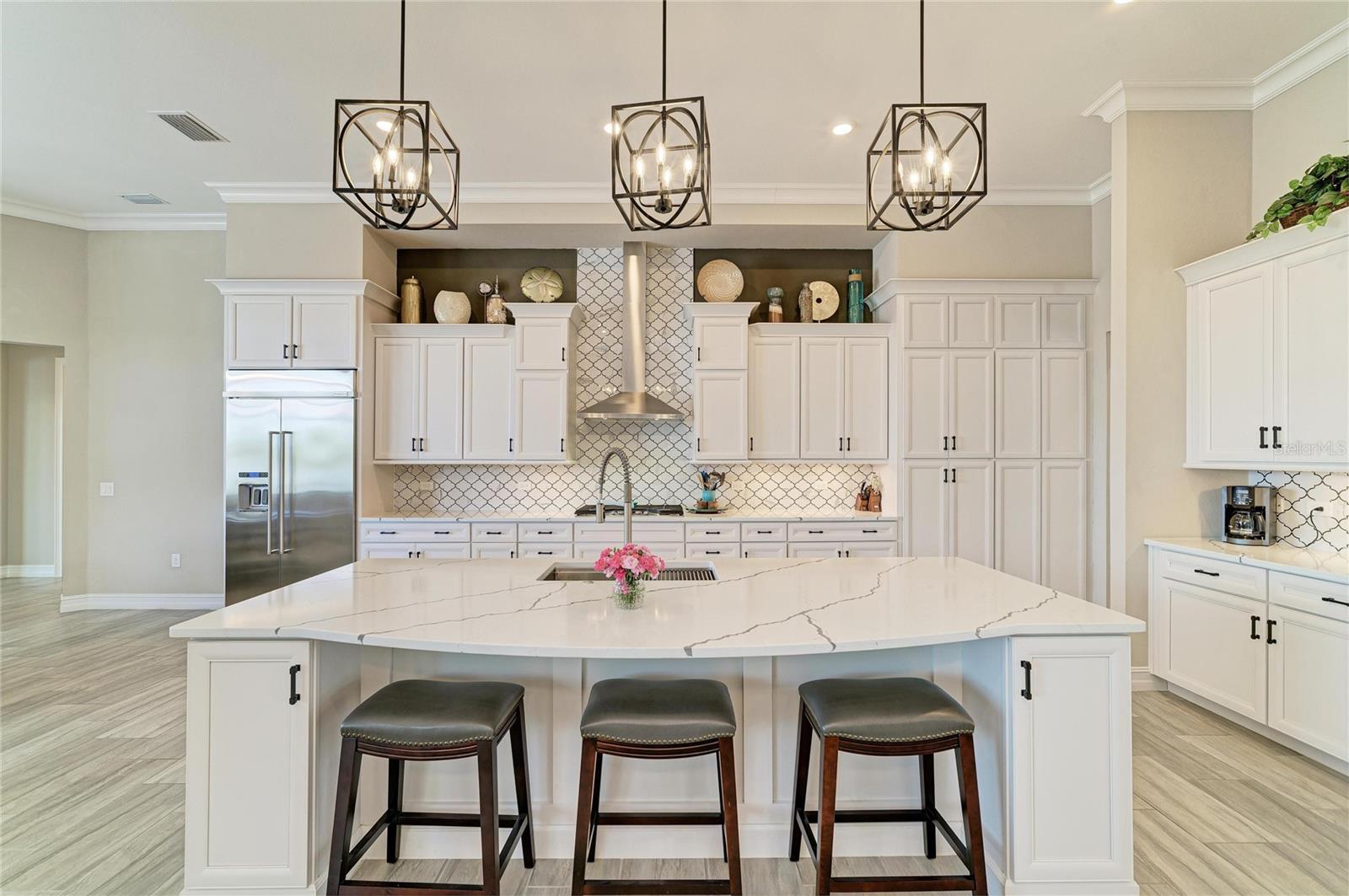 Image 39 of 100 For 296 Maraviya Boulevard