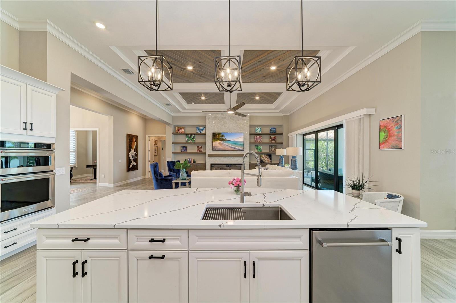 Image 43 of 100 For 296 Maraviya Boulevard