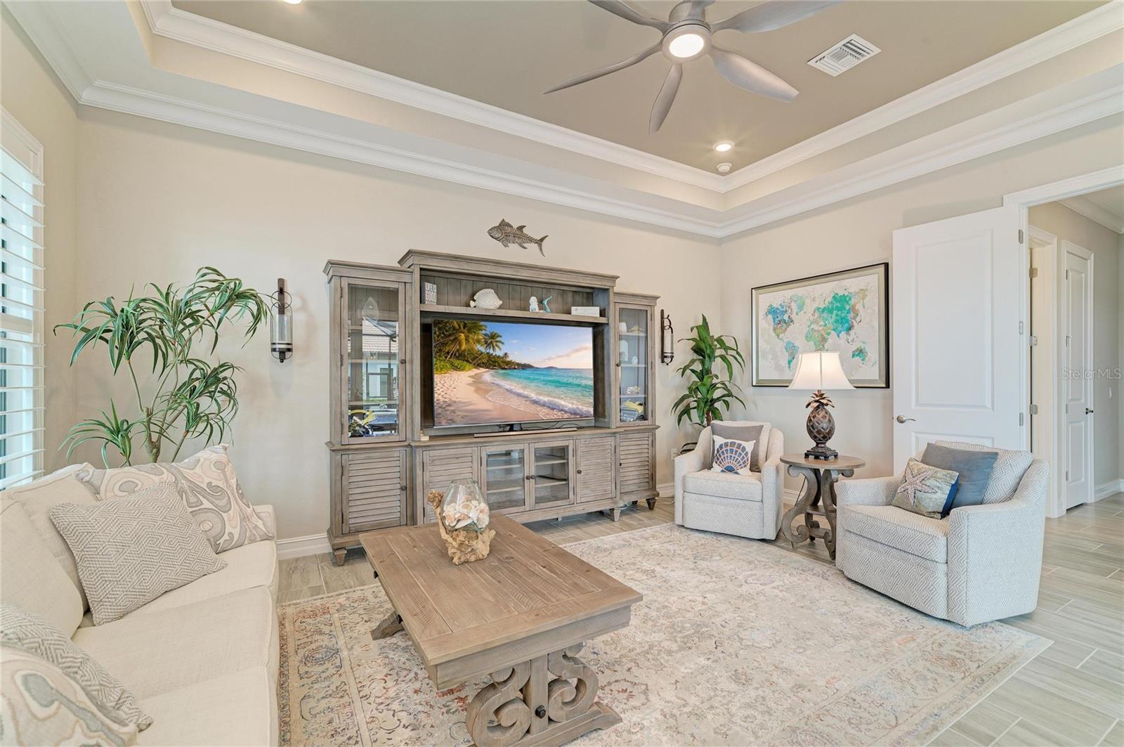 Image 48 of 100 For 296 Maraviya Boulevard