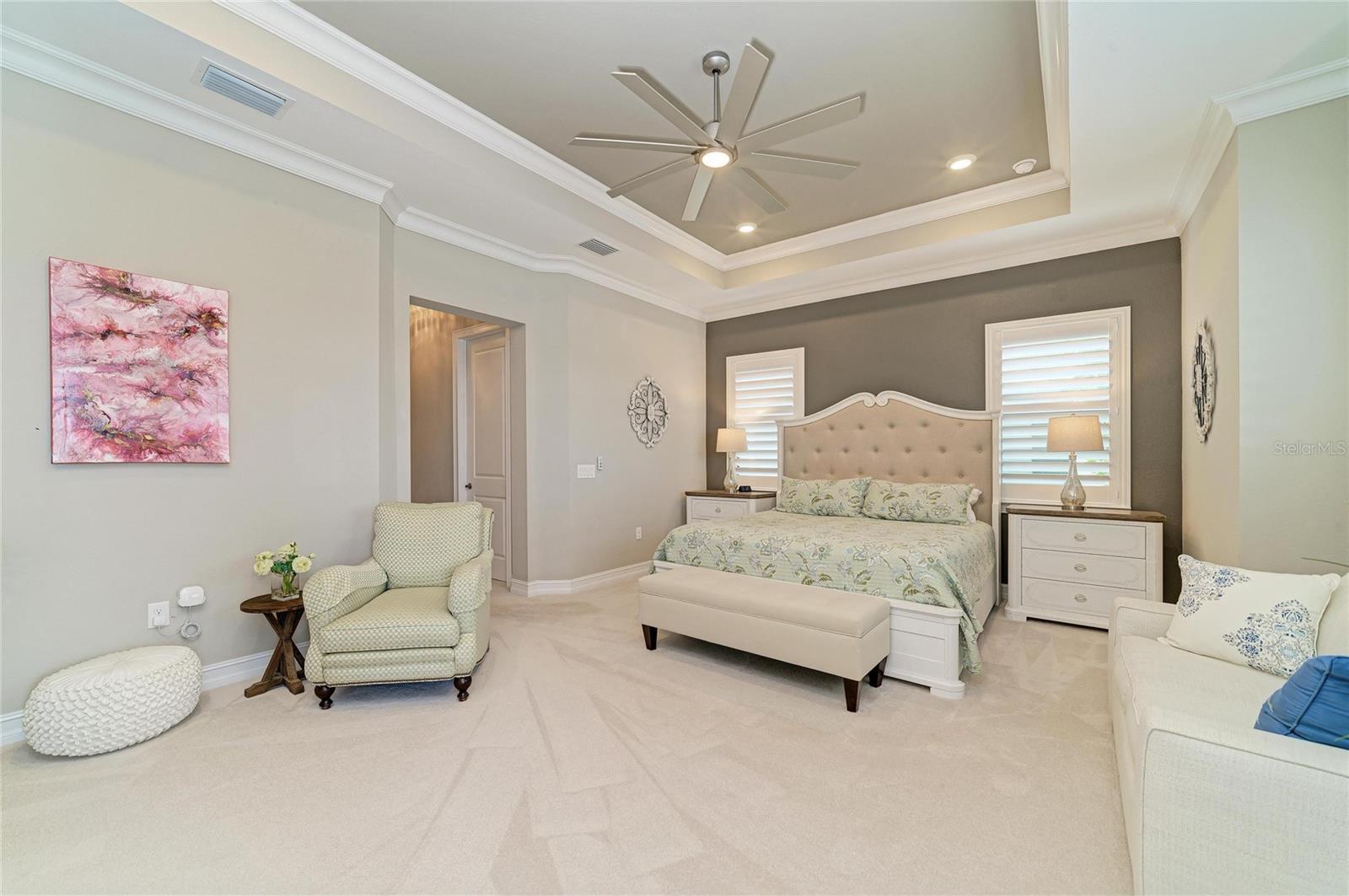 Image 55 of 100 For 296 Maraviya Boulevard