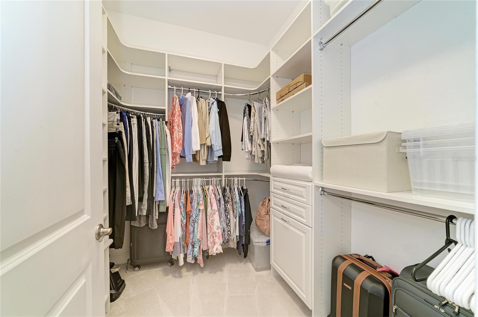 Image 56 of 100 For 296 Maraviya Boulevard