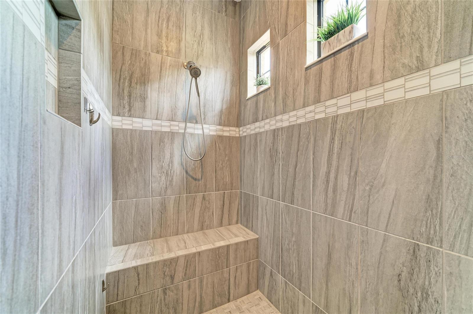 Image 62 of 100 For 296 Maraviya Boulevard