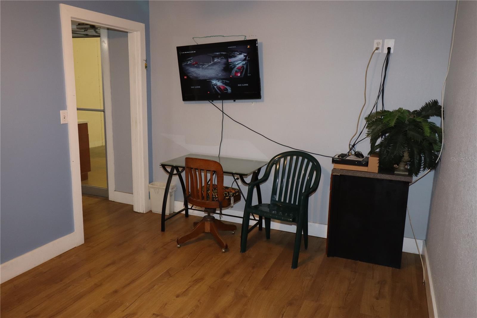 Image 6 of 15 For 19800 Veterans Boulevard A14