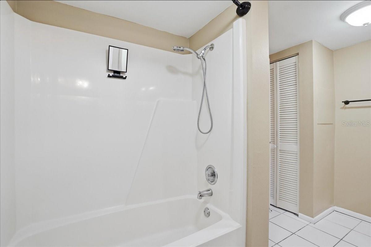 Image 17 of 30 For 3700 Osprey Avenue 115