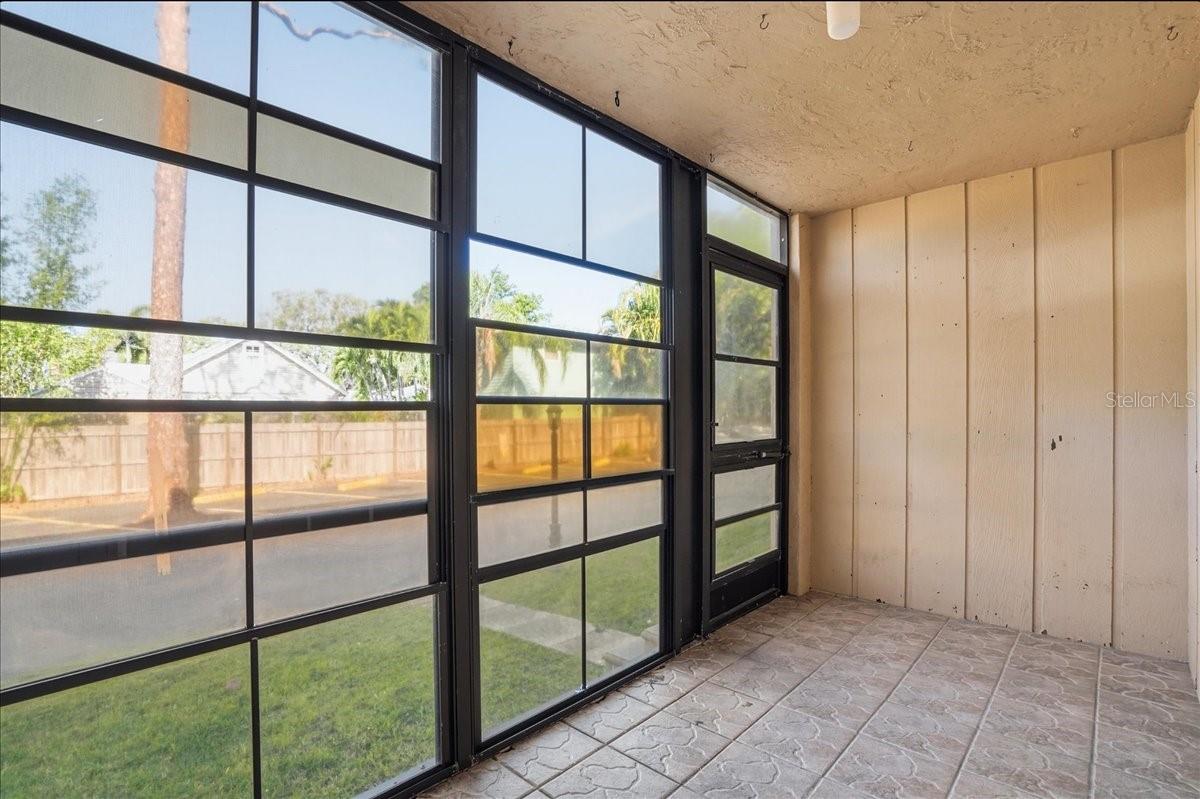 Image 28 of 30 For 3700 Osprey Avenue 115