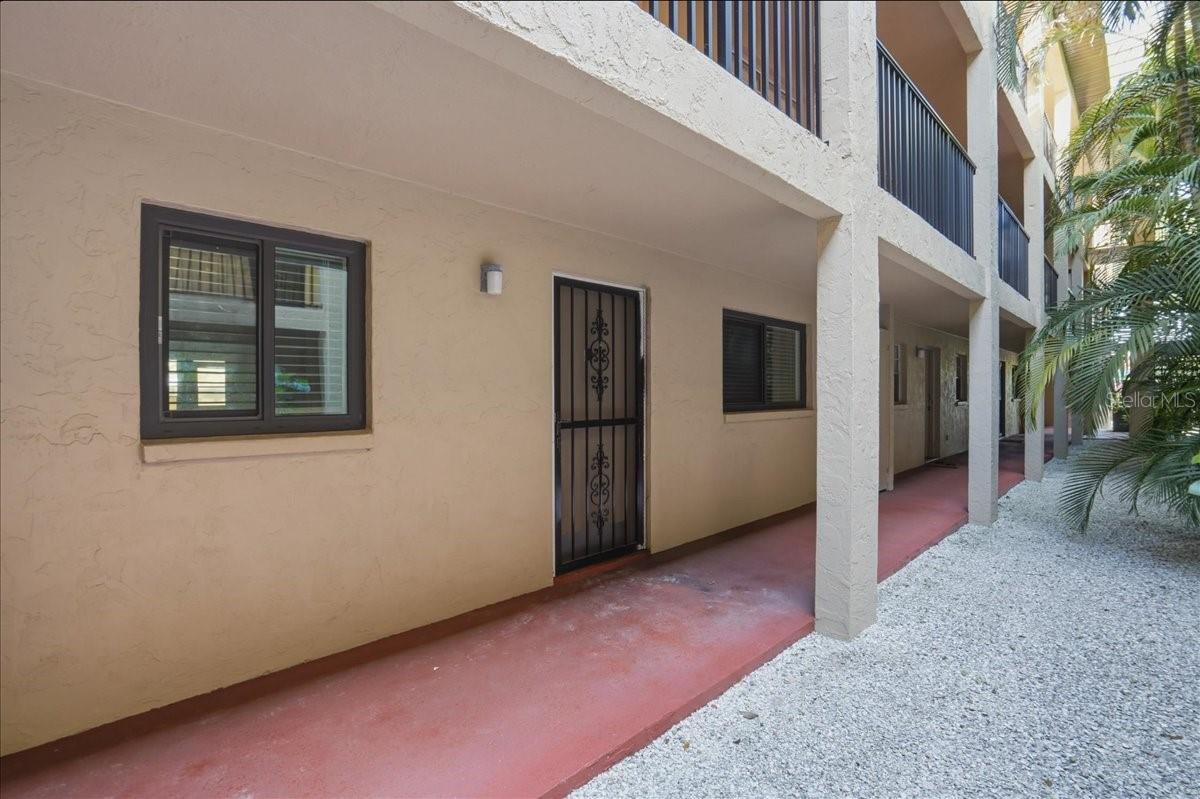 Image 4 of 30 For 3700 Osprey Avenue 115