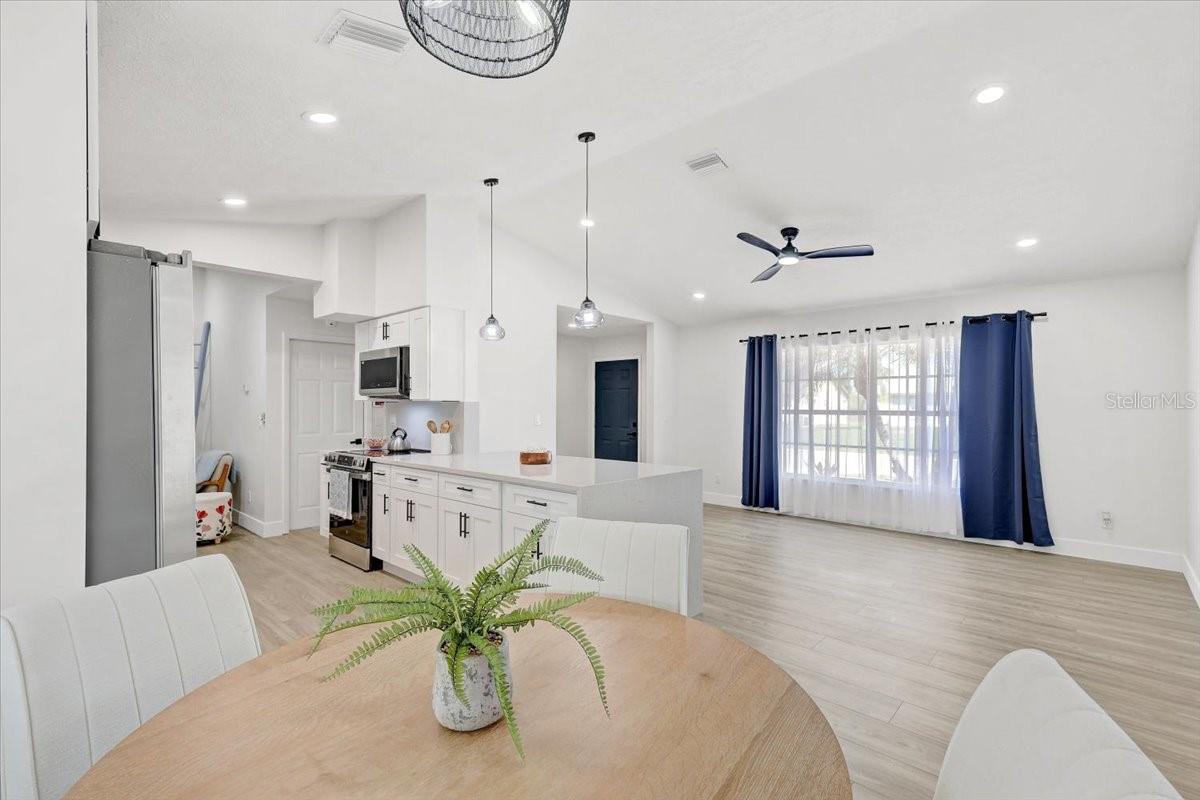 Image 11 of 42 For 6505 64th Lane E