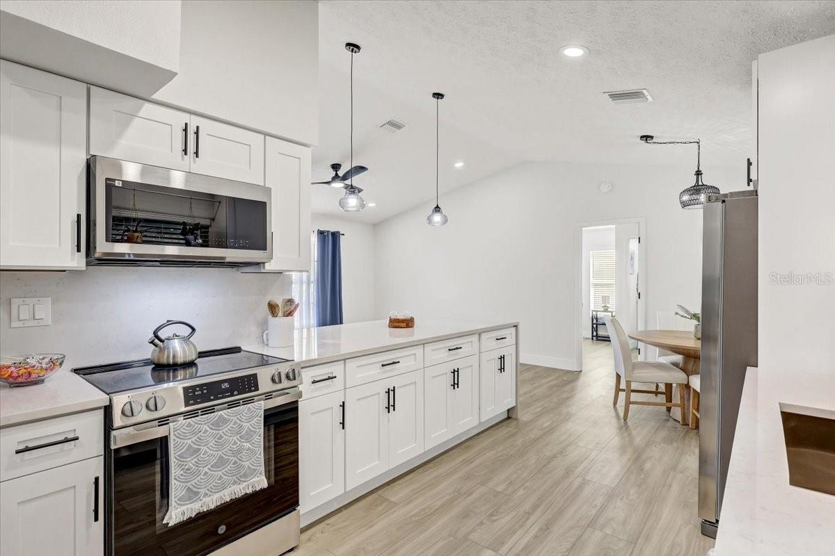 Image 13 of 42 For 6505 64th Lane E