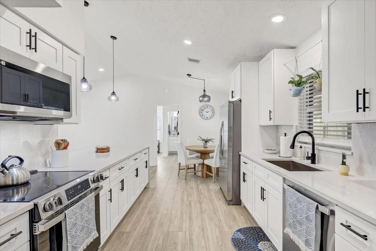 Image 15 of 42 For 6505 64th Lane E