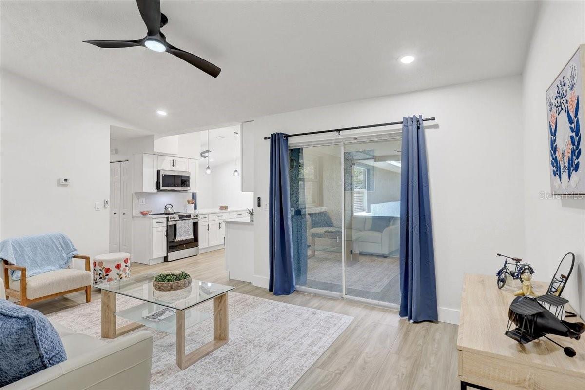 Image 17 of 42 For 6505 64th Lane E