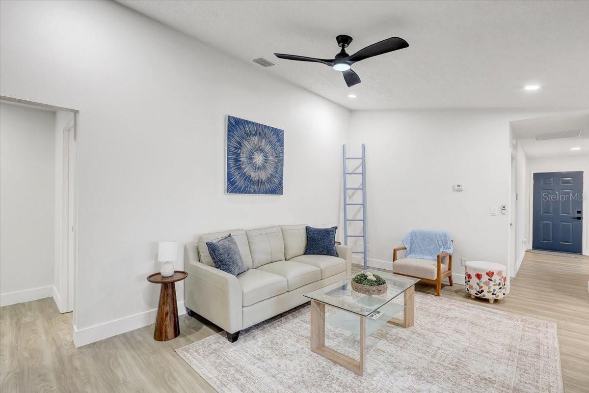 Image 18 of 42 For 6505 64th Lane E