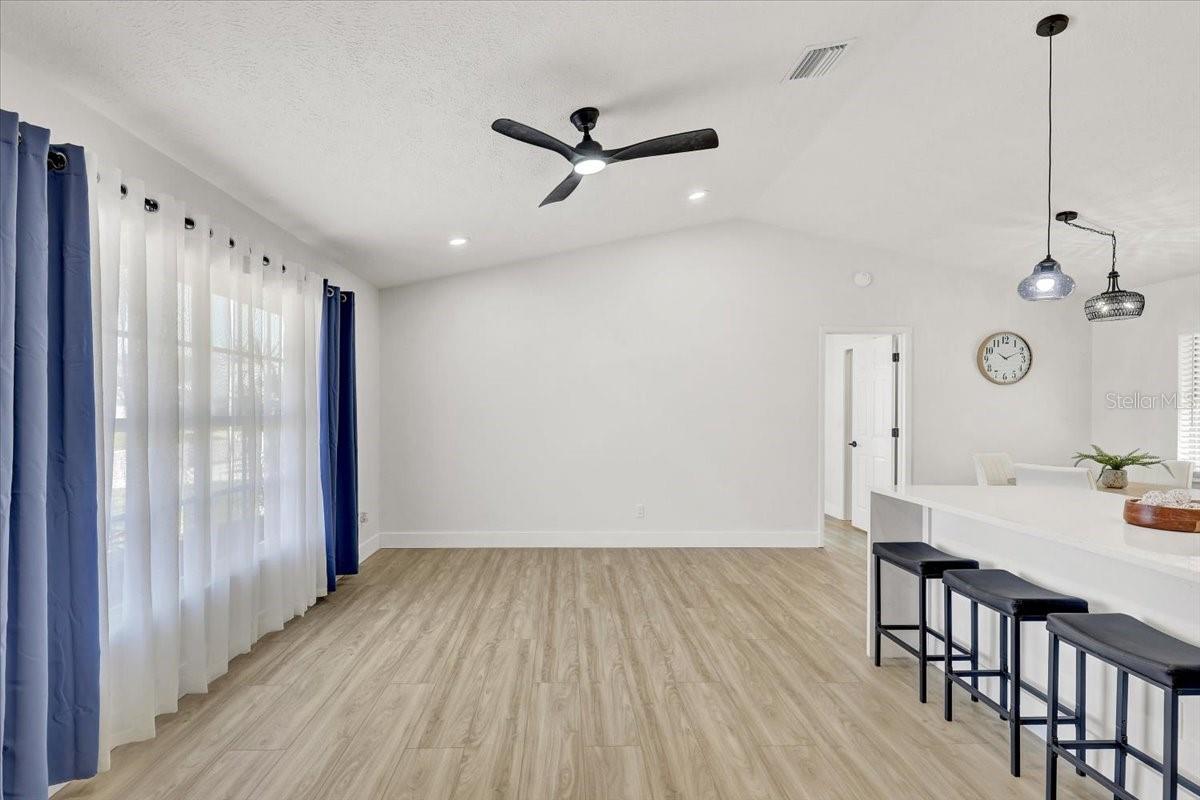 Image 5 of 42 For 6505 64th Lane E