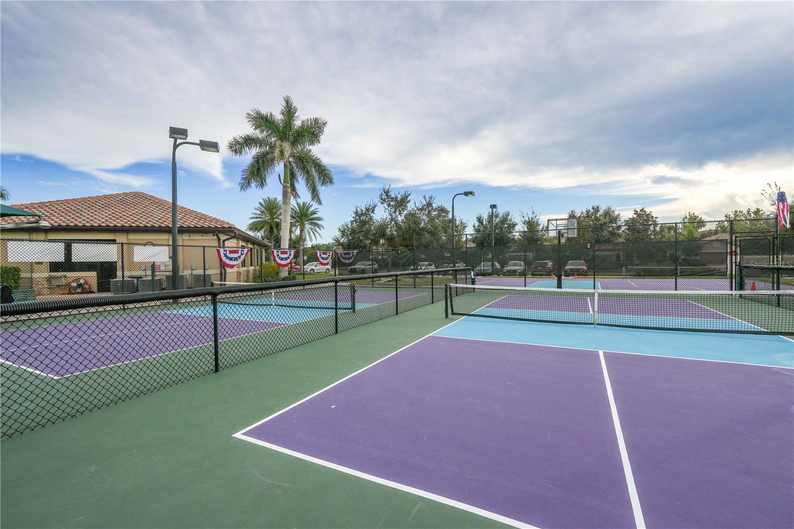 Image 35 of 41 For 7124 Marsh View Terrace Street