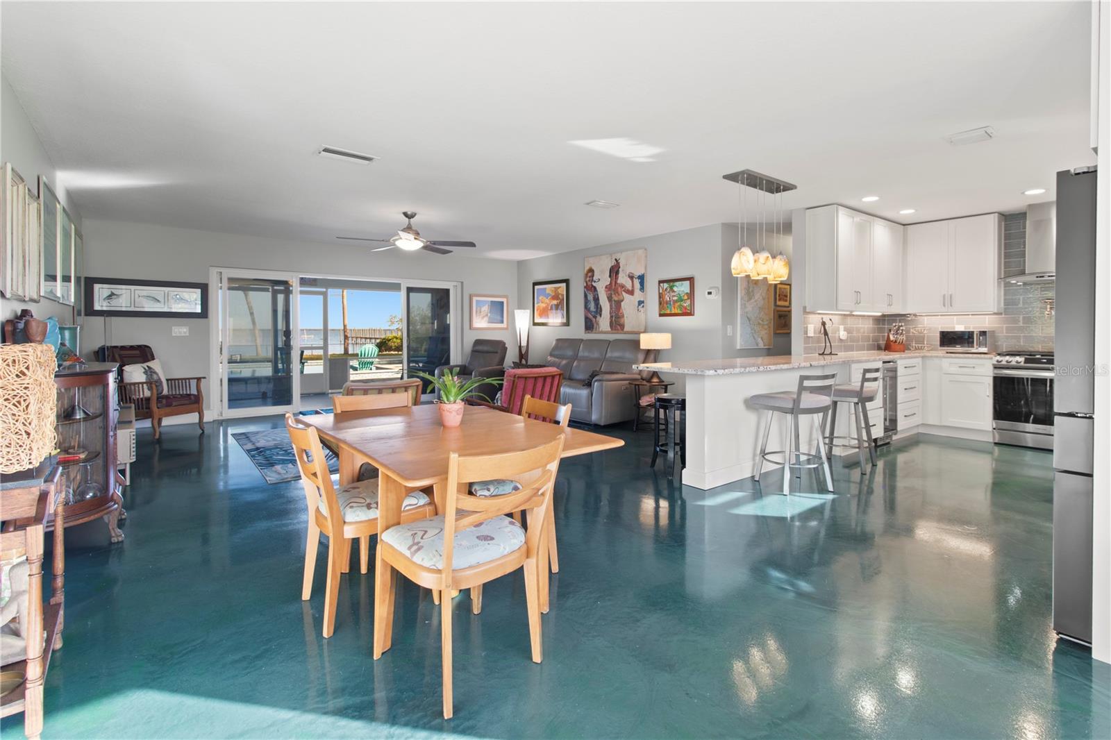 Image 10 of 33 For 2101 27th Avenue Boulevard W