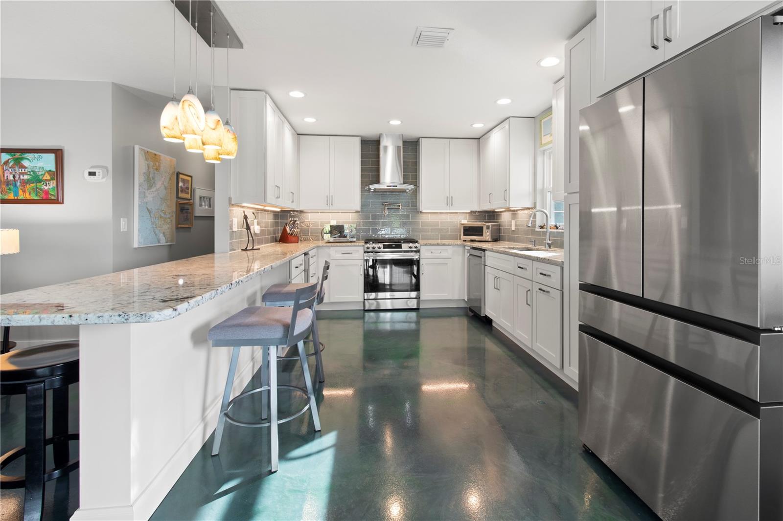 Image 11 of 33 For 2101 27th Avenue Boulevard W