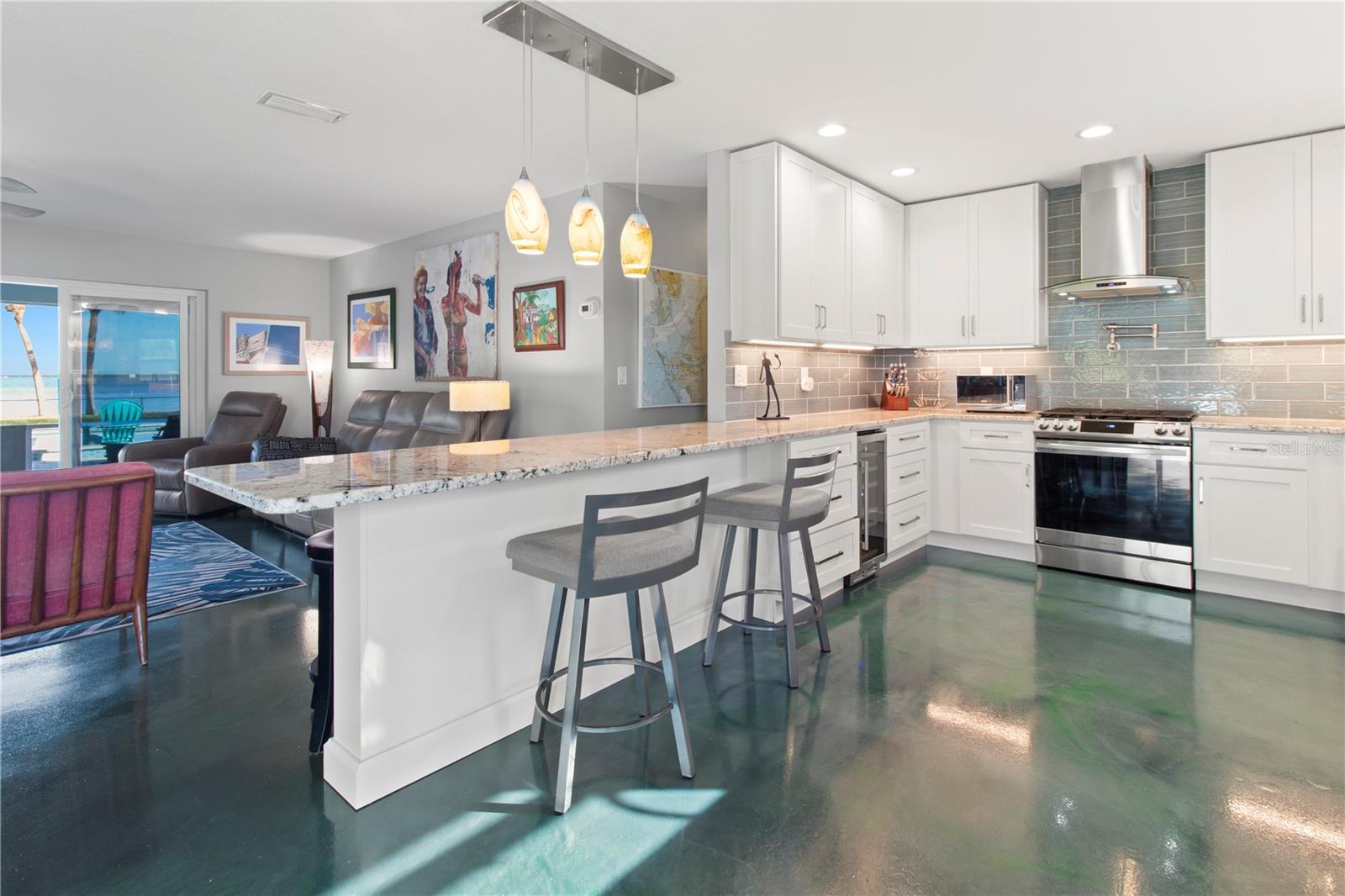 Image 14 of 33 For 2101 27th Avenue Boulevard W