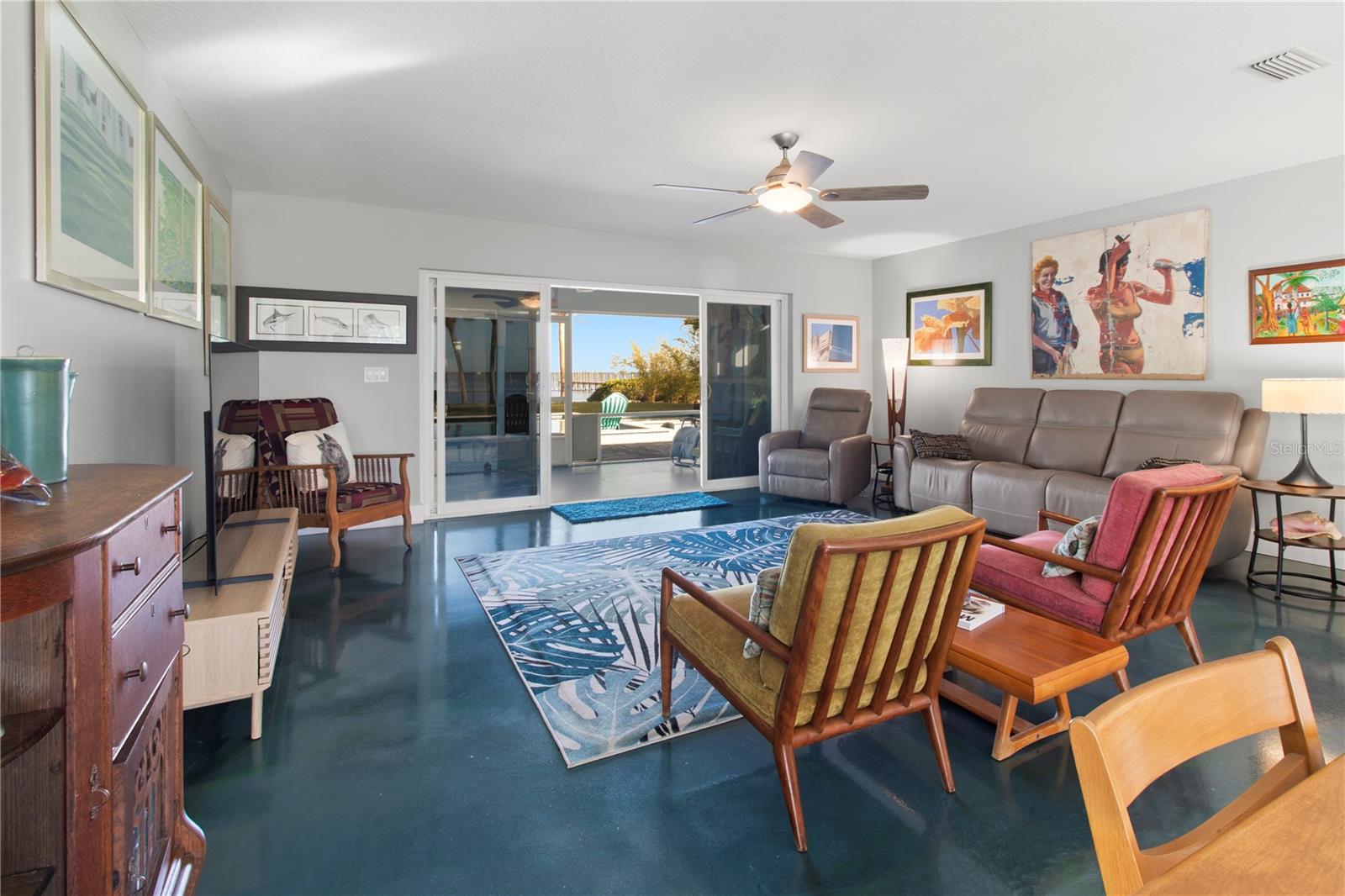 Image 17 of 33 For 2101 27th Avenue Boulevard W