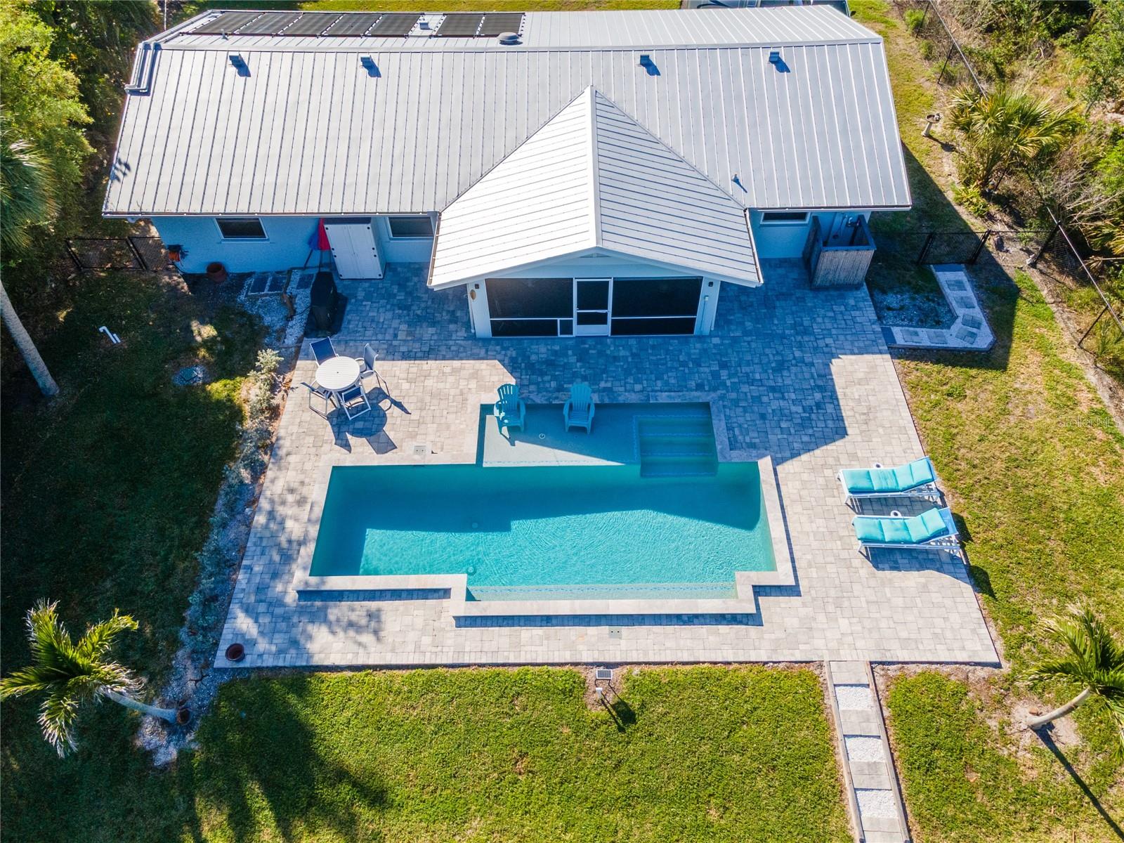 Image 2 of 33 For 2101 27th Avenue Boulevard W