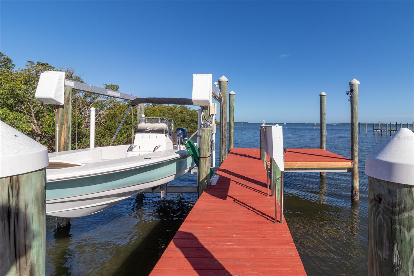 Image 6 of 33 For 2101 27th Avenue Boulevard W