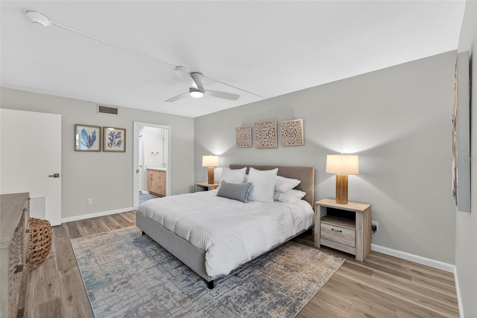 Image 26 of 64 For 828 Bayport Way 828