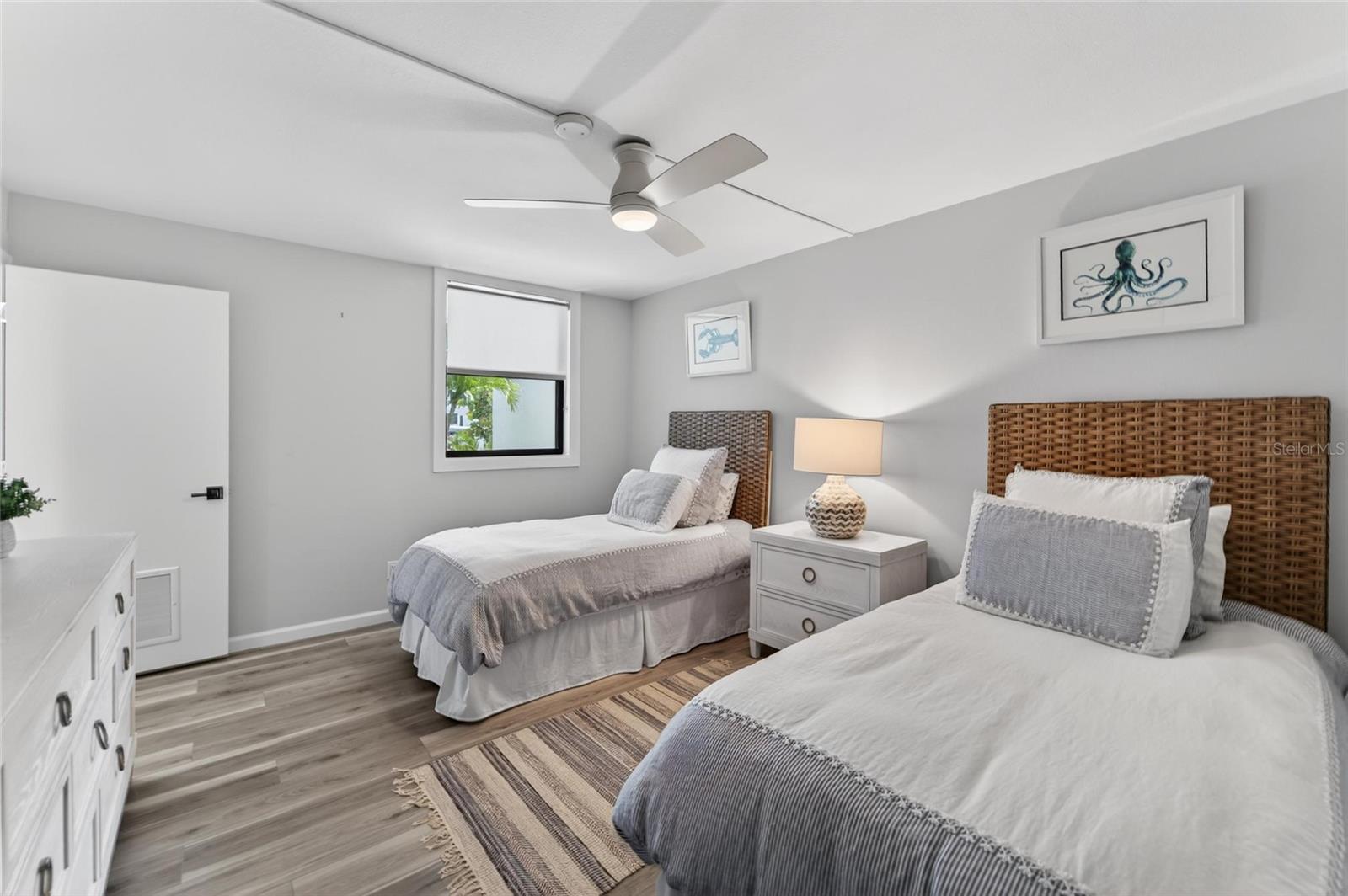 Image 35 of 64 For 828 Bayport Way 828