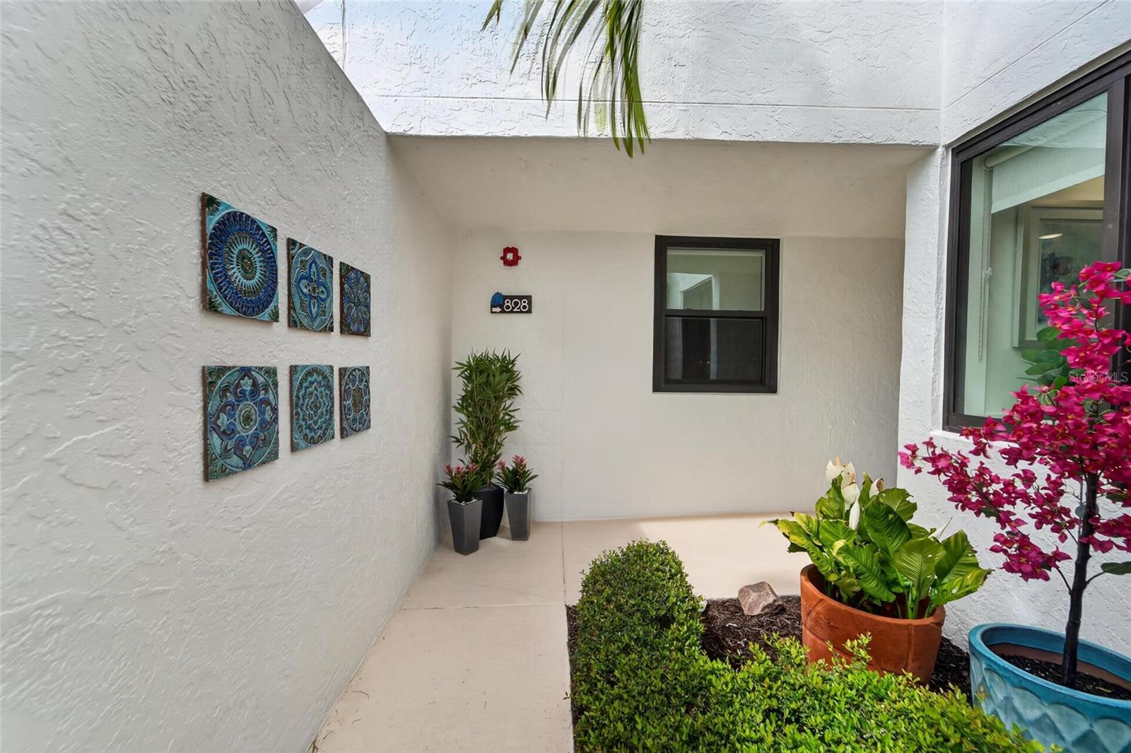 Image 4 of 64 For 828 Bayport Way 828