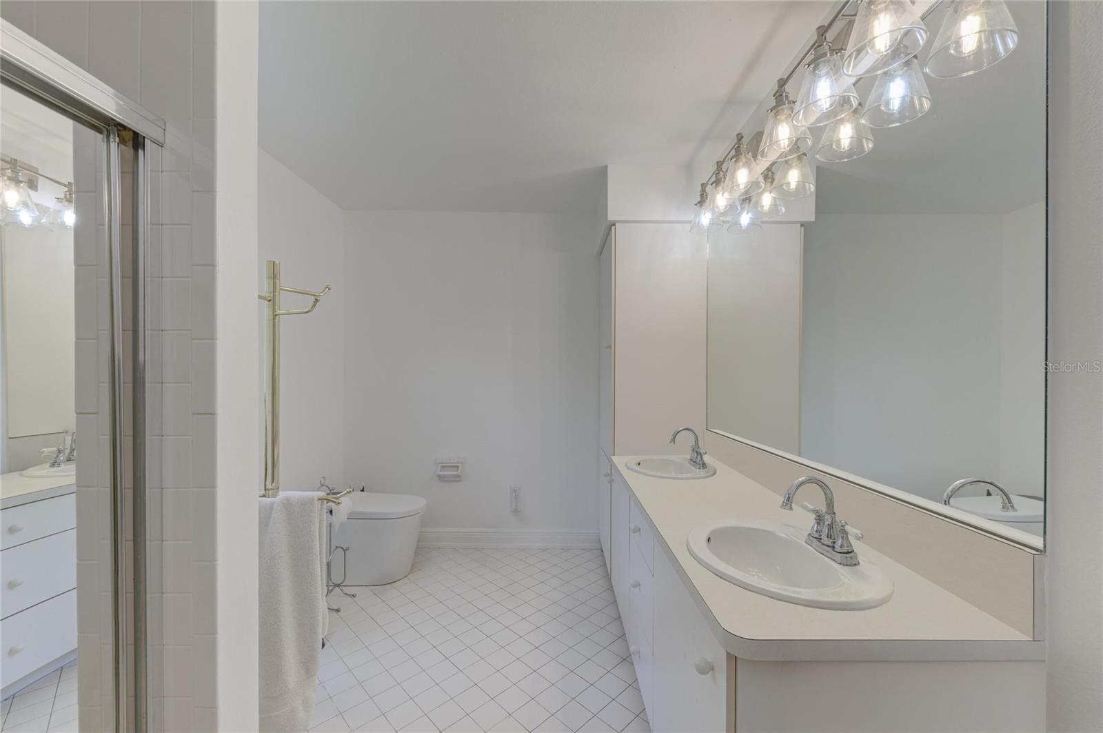 Listing photo id 8 for 315 Park Boulevard S