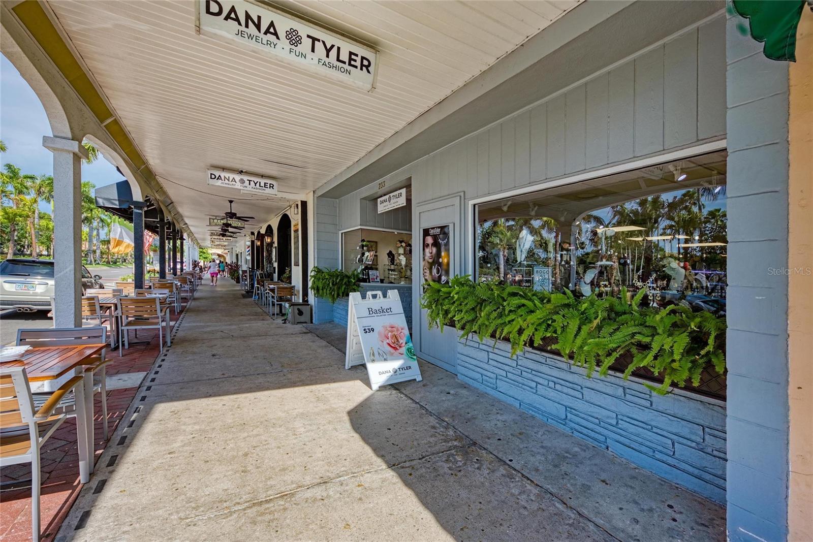 Listing photo id 28 for 315 Park Boulevard S