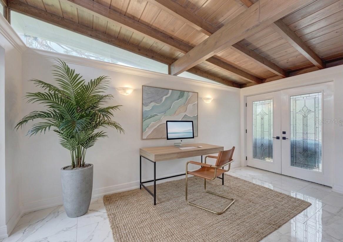 Listing photo id 4 for 315 Park Boulevard S