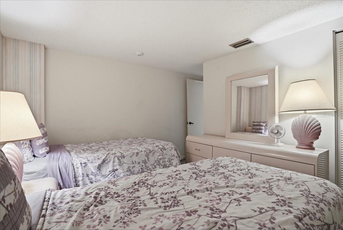 Image 38 of 44 For 5611 Gulf Of Mexico Drive 3