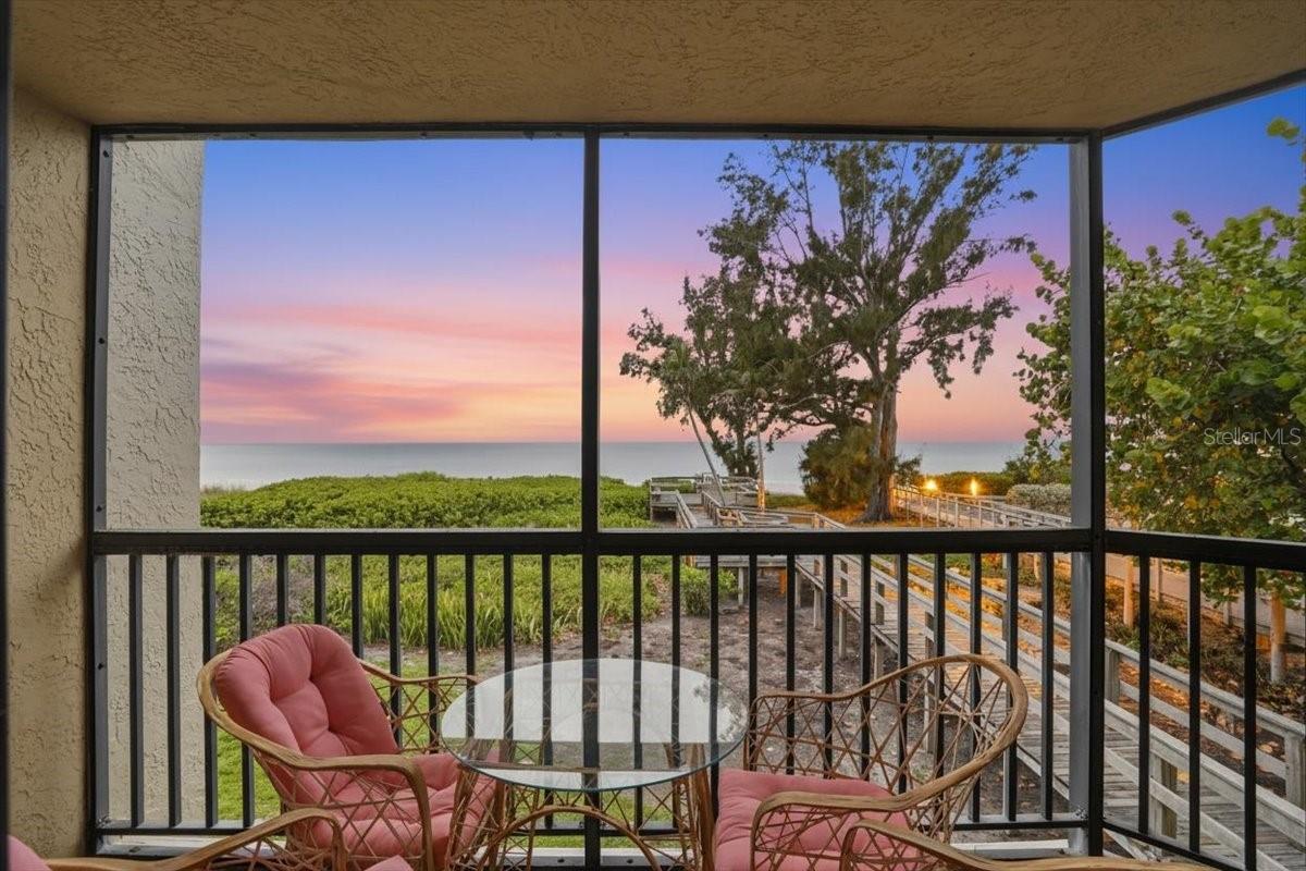 Image 8 of 44 For 5611 Gulf Of Mexico Drive 3