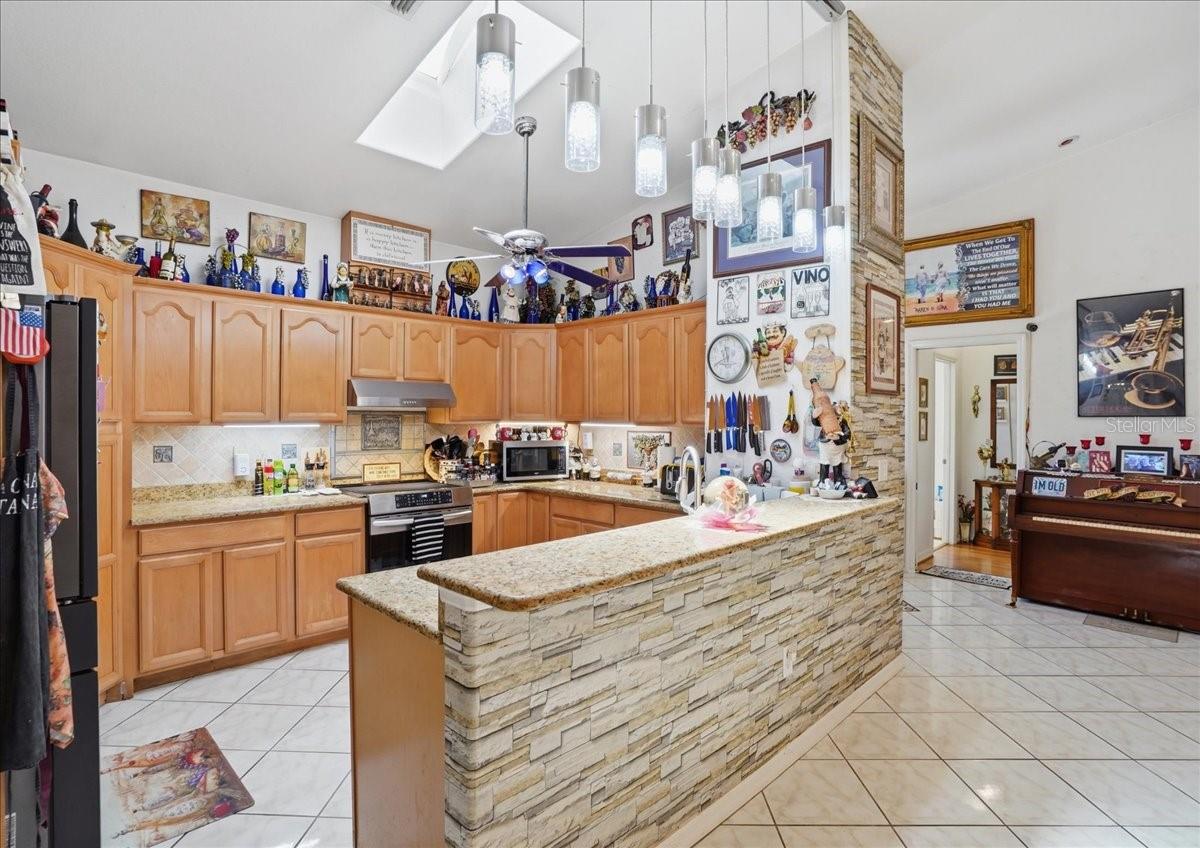 Image 13 of 47 For 6993 Manniz Road