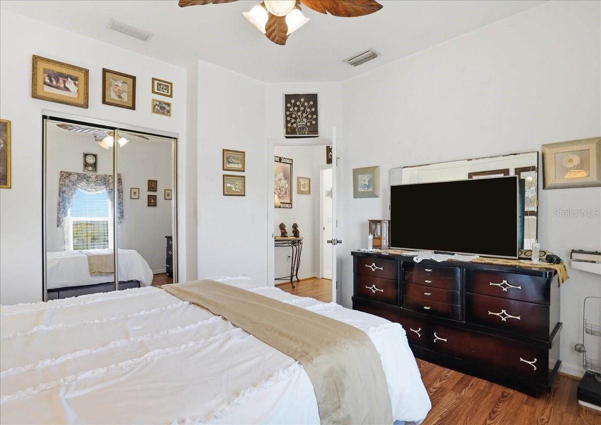 Image 18 of 47 For 6993 Manniz Road