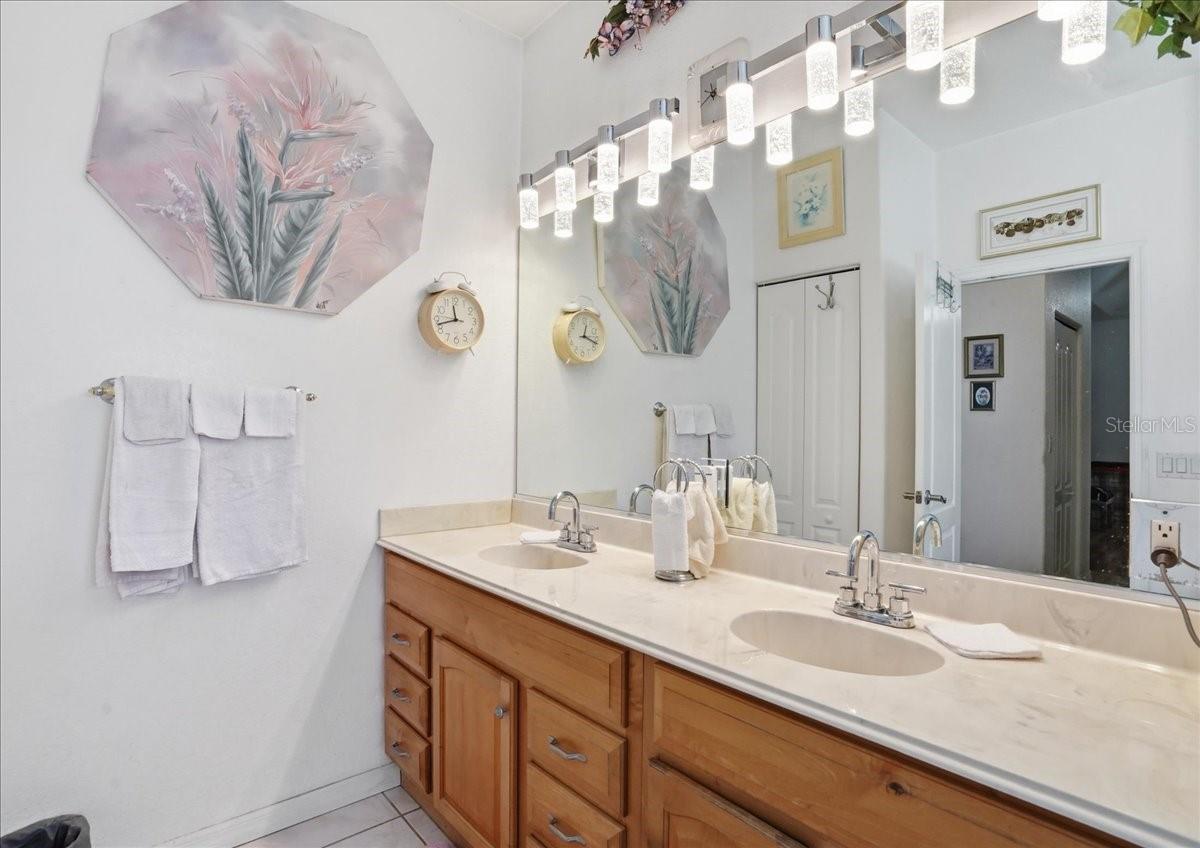 Image 22 of 47 For 6993 Manniz Road