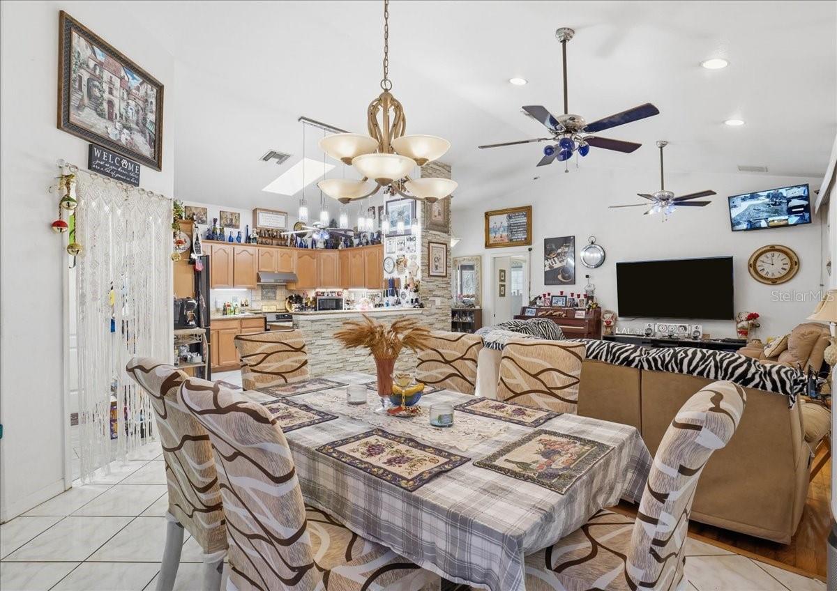 Image 9 of 47 For 6993 Manniz Road